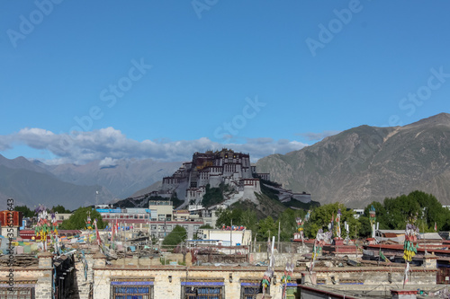A view on Potala Palace from the roof of Shambhala hotel in Lhasa, Tibet on a nice sunny day © Nina