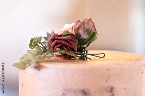 flowers on a wedding cake