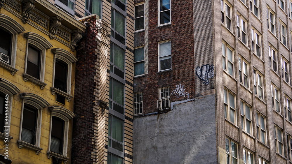 Obraz premium old building in the city