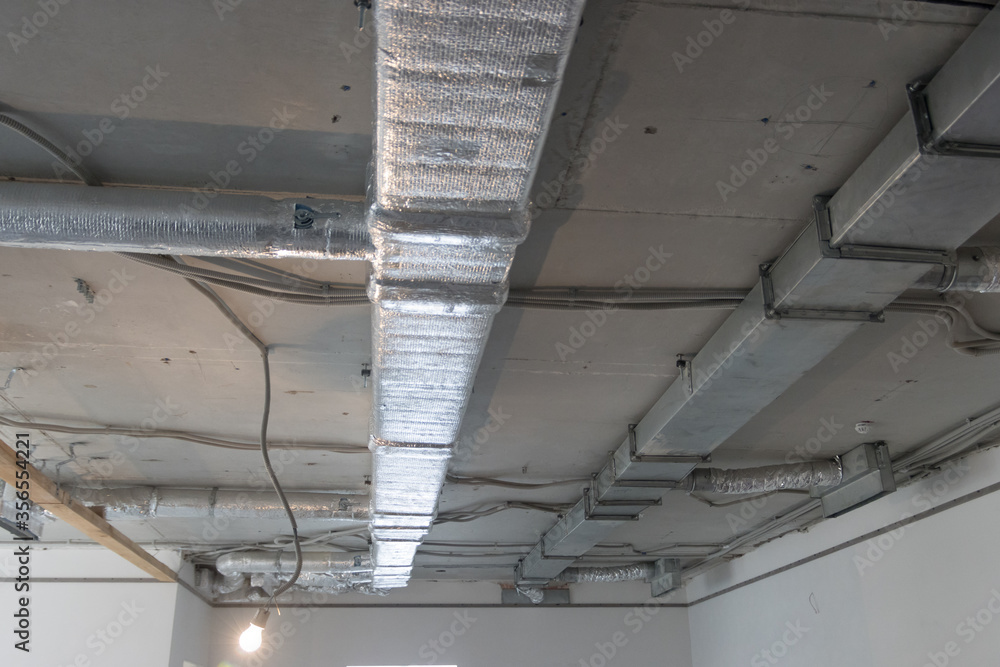 Air conditioner ventilation system under the ceiling