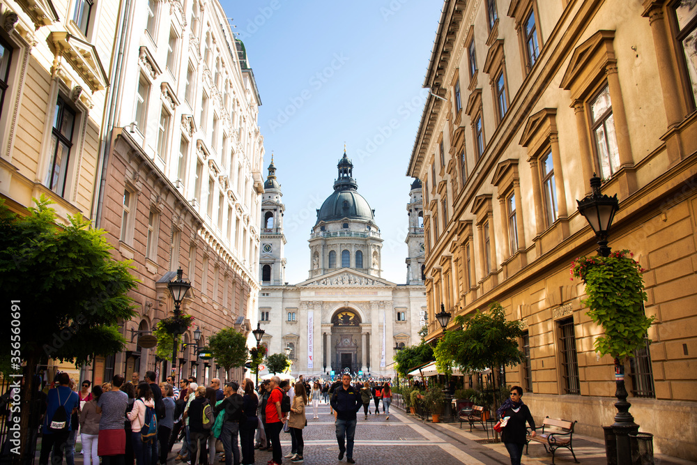Hungarians and foreign travelers walking travel visit street market go to St. Stephen’s Basilica Roman Catholic cathedrals on September 22, 2019 in Budapest, Hungary