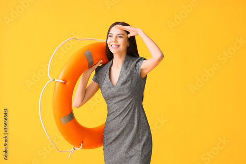 Young businesswoman with li...