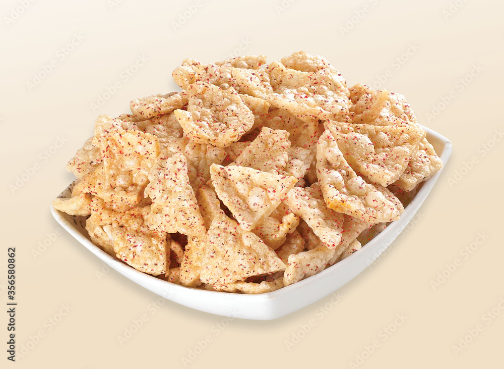 Deep fried Khichiya Papad, Traditional Indian Snacks, Indian crunchy fried snack papad or Papadam made of rice floor served in a plate. Also known as khichiya Papad. desi khichiya Deep fried Khichiya Papad, Traditional Indian Snacks, Indian crunchy fried snack papad or Papadam made of rice floor served in a plate. Also known as khichiya Papad. desi khichiya