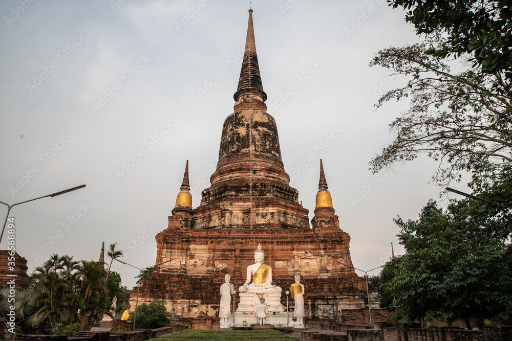 Wat Yai Chai Mongkhon, a Buddhist temple of archaeological park, Ayutthaya, Thailand Wat Yai Chai Mongkhon, a Buddhist temple of archaeological park, Ayutthaya, Thailand