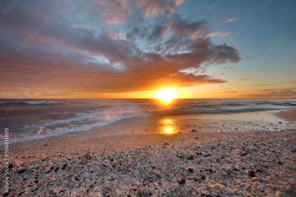 Obraz premium sunset on the beach