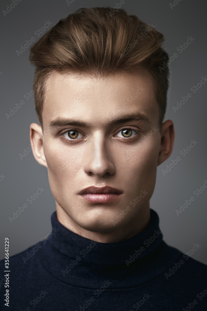 Obraz premium handsome man portrait
