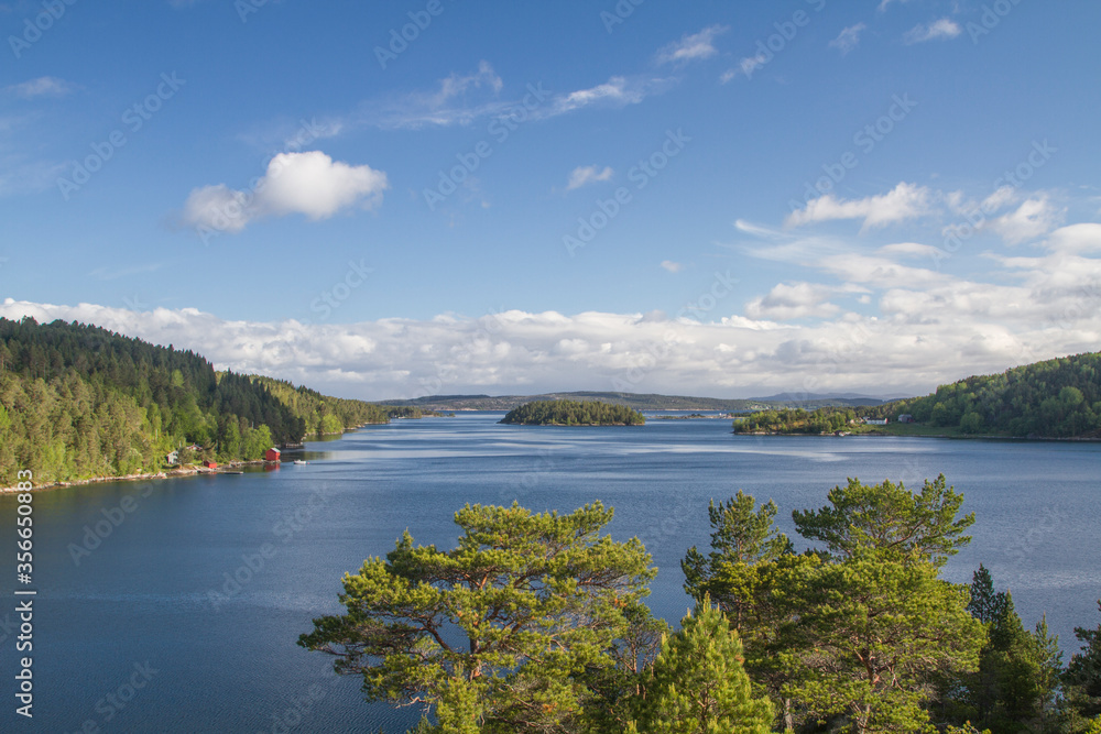 Ausblick auf den Fjord
