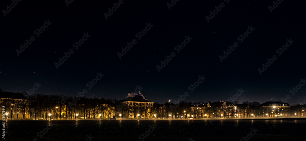 Theresienwiese in München in der Nacht