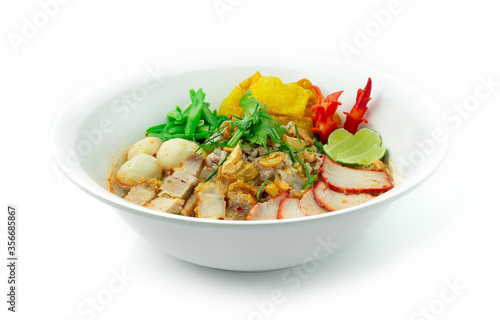 Thai Tom Yum Sukhothai Noodles style