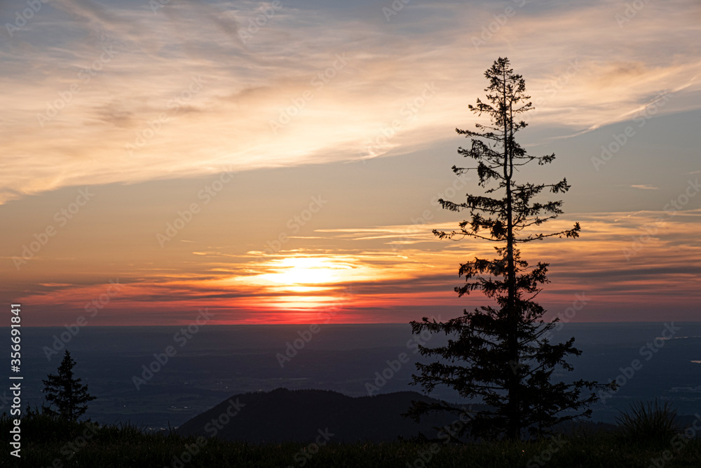 Fototapeta premium Bunter Sonnenuntergang