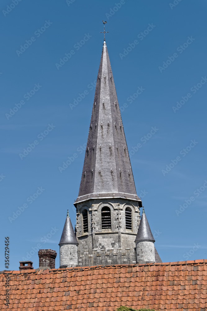 Vieux clocher de l'église de la commune de Willeman, Pas-de-Calais - france