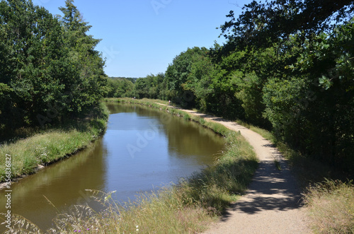 Canal de Nantes à Brest. Nort-sur-Erdre, Héric. Loire-Atlantique, west of France