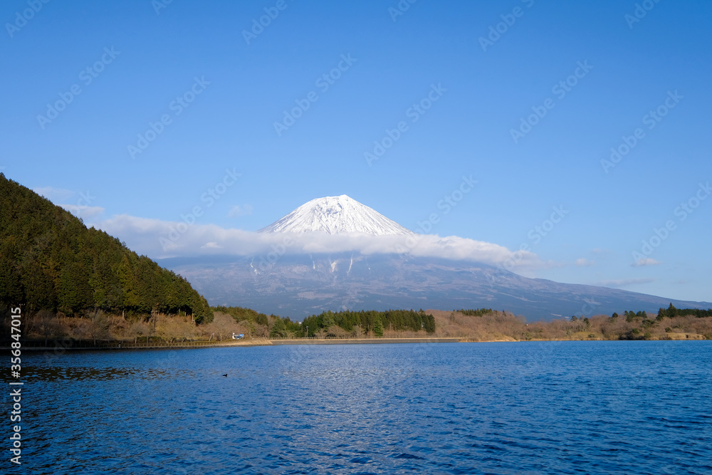 静岡県田貫湖からの富士山