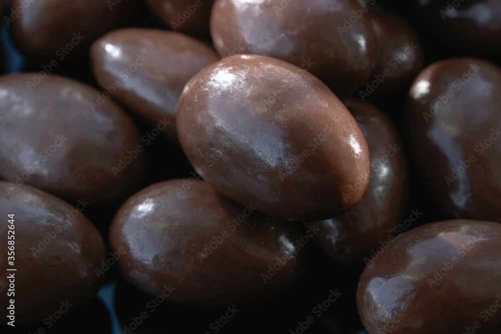Fried almonds in chocolate Fried almonds in chocolate