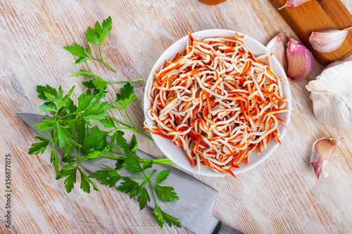 Tableau sur toile Seafood tapa Rallado de Mar made of grated surimi