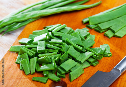 Sliced green helda beans photo