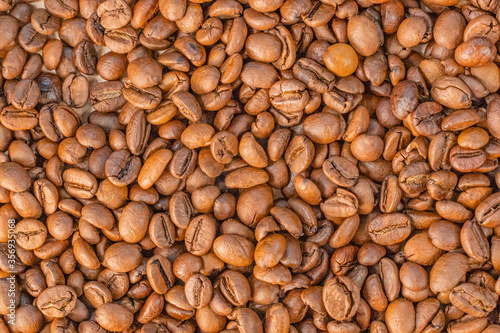 natural roasted brown coffee beans