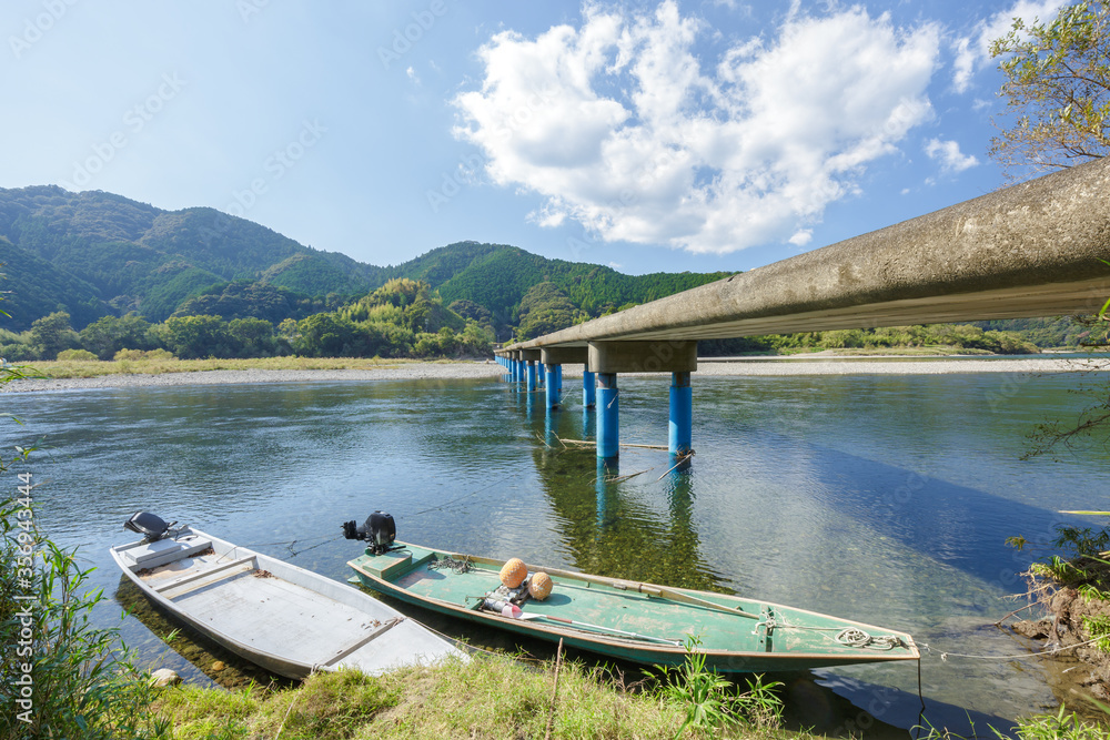 佐田沈下橋の風景