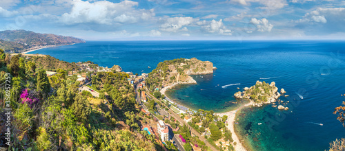 Fototapeta Naklejka Na Ścianę i Meble -  Island Isola Bella in Taormina, Italy