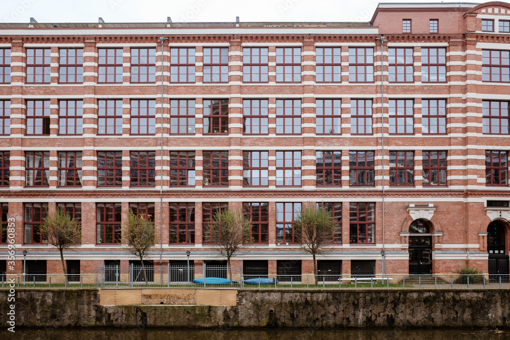 Obraz premium Apartment house industrial look