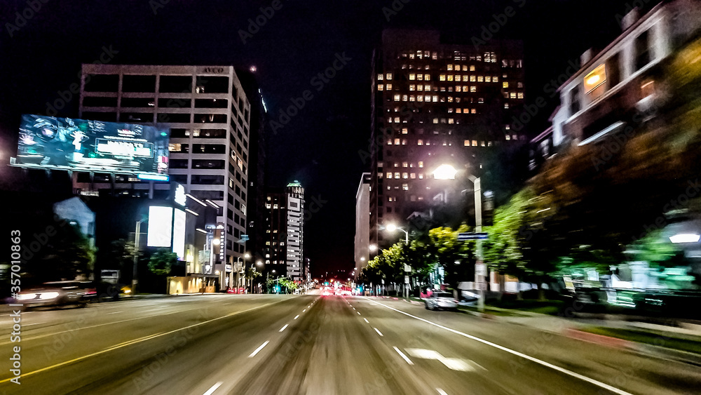 Fototapeta premium Driving through the City