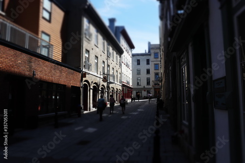 Street in the afternoon © Antoine