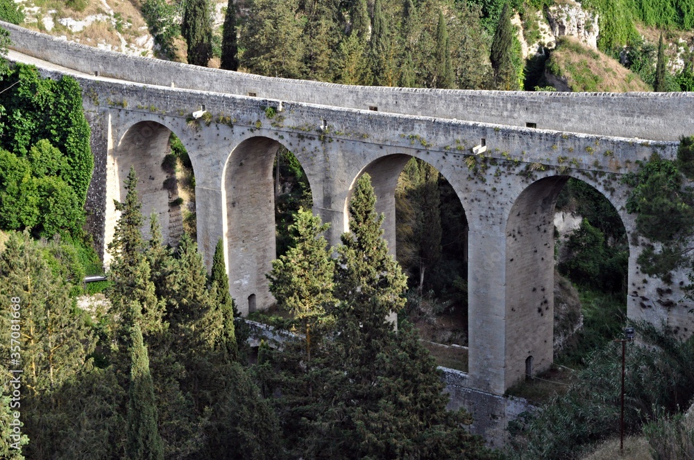 Gravina in Puglia (Bari) - Ponte Acquedotto Madonna della Stella