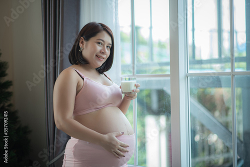 pregnant woman Free Download pregnant woman - GFXLoad