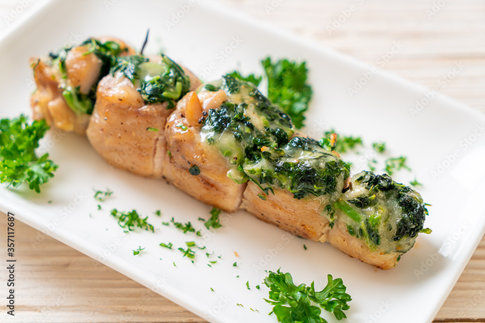 Chicken breasts stuffed with spinach and cheese Chicken breasts stuffed with spinach and cheese