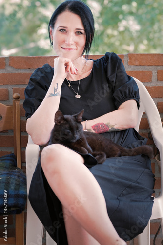 Donna con Gatto photo