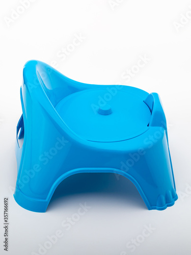 blue baby pot with lid