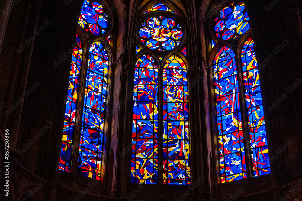 the stained glass windows of the Holy Chapel the stained glass windows of the Holy Chapel