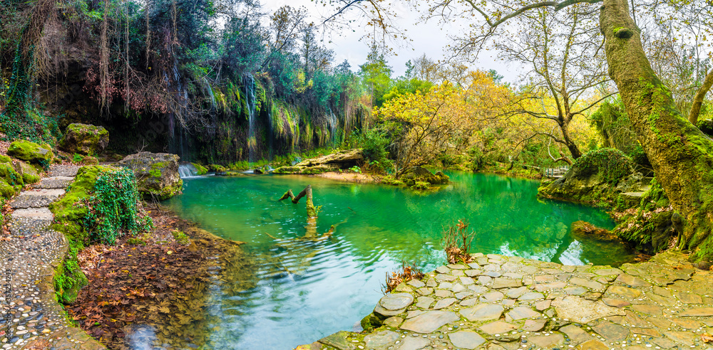 Obraz premium Kursunlu Waterfall in Antalya Province of Turkey