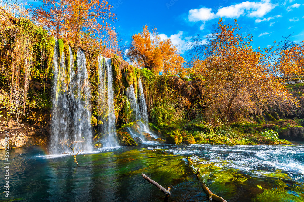 Obraz premium Duden Waterfall in Antalya Province in Turkey
