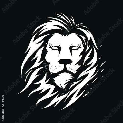 black and white vector lion head