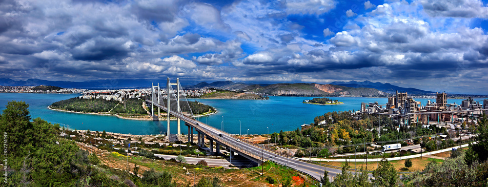 Obraz premium EVIA ISLAND, GREECE. The High Bridge of Evripos and Chalkis (