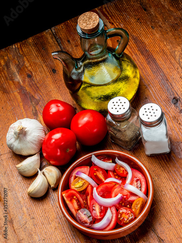 Tomato salad