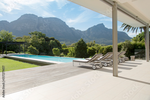 Luxury swimming pool with mountain view © Paul Bradbury/KOTO