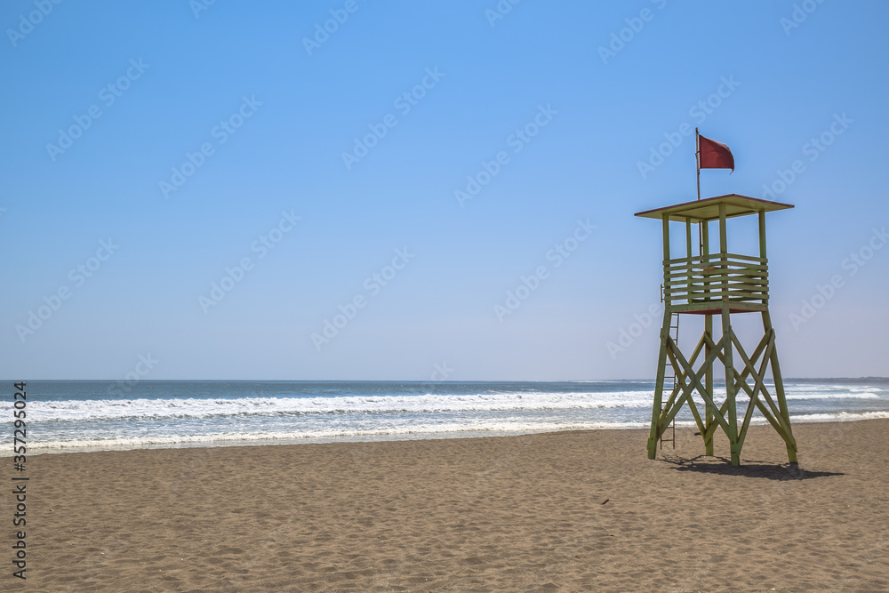 Lifeguard tower on Pacific coast, Arica, Chile