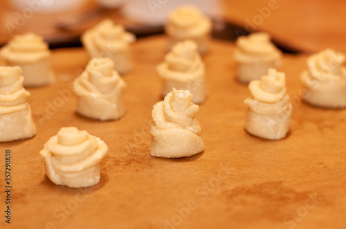 Preparation of cookies in the form of a rosebud at home. Step by step tutorial.