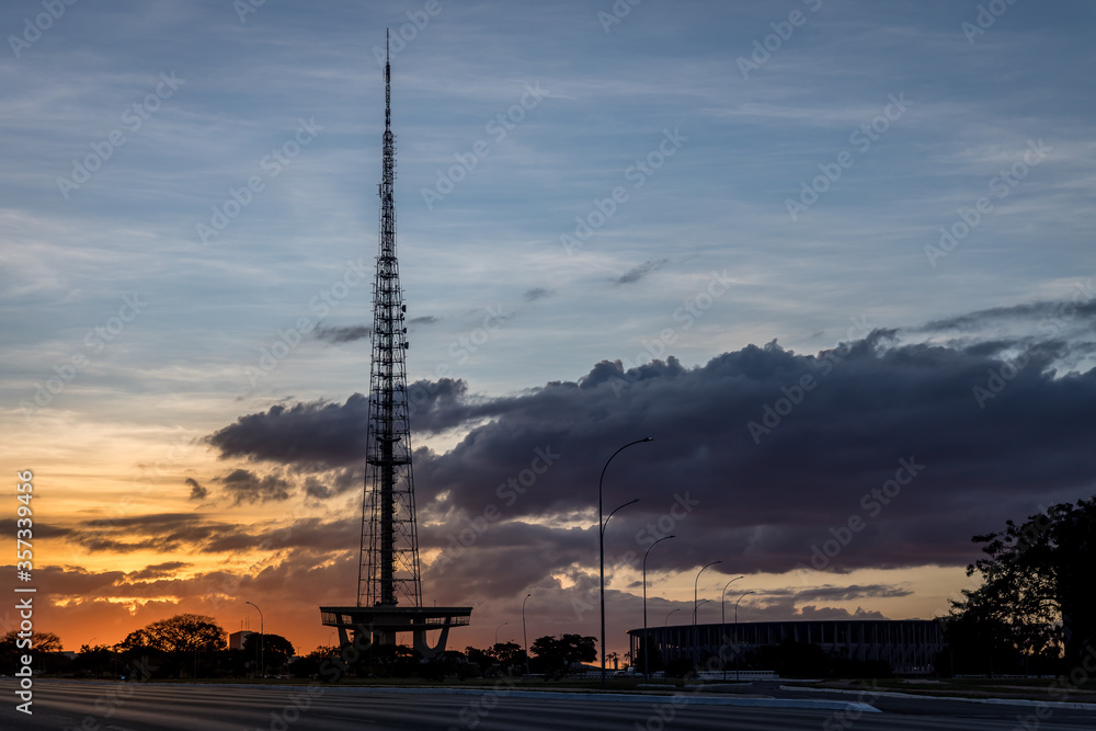 Paisagens Brasilia DF Brazil Full Moon TV Tower