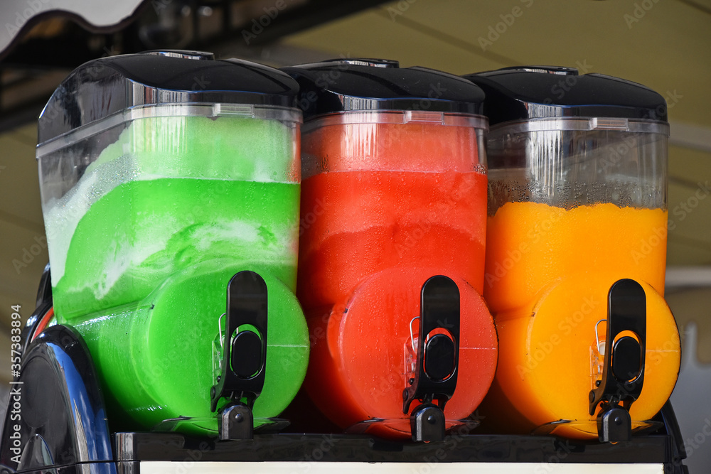Ταπετσαρία Colorful slush ice smoothies in machine