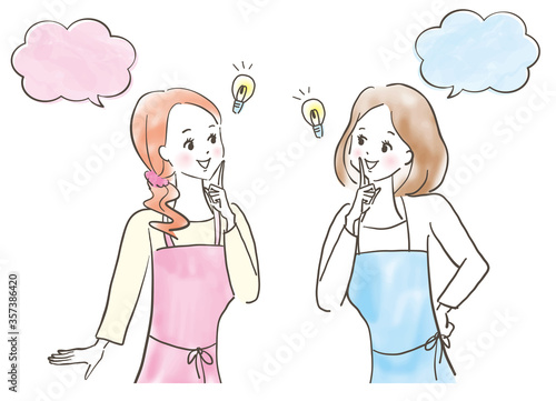  友達と話し合って良い案が閃いた笑顔の女性達/話し合い/パステル画/手描きのイラスト
