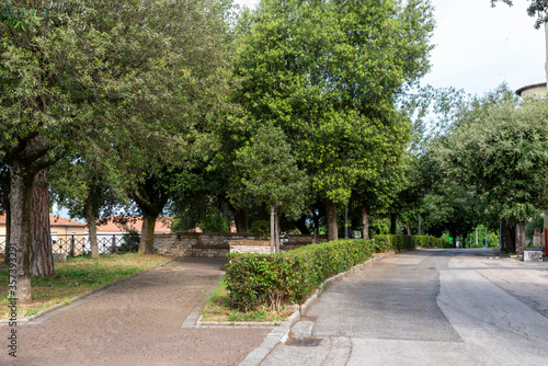 Fototapeta Naklejka Na Ścianę i Meble -  gardens outside the walls of san gemini