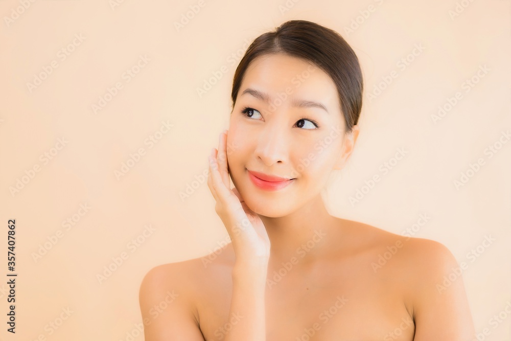 Portrait beautiful young asian face woman with beauty spa concept Portrait beautiful young asian face woman with beauty spa concept