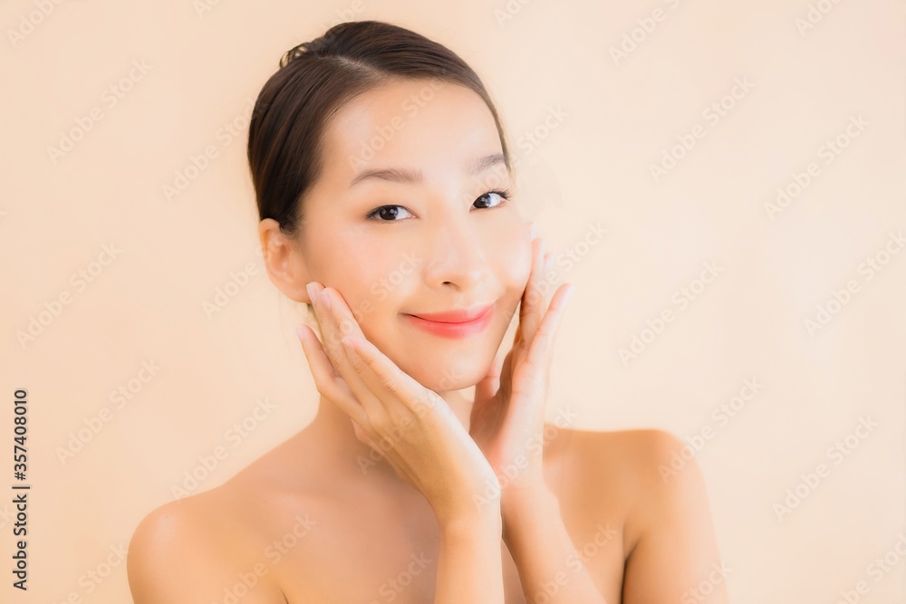 Portrait beautiful young asian face woman with beauty spa concept Portrait beautiful young asian face woman with beauty spa concept