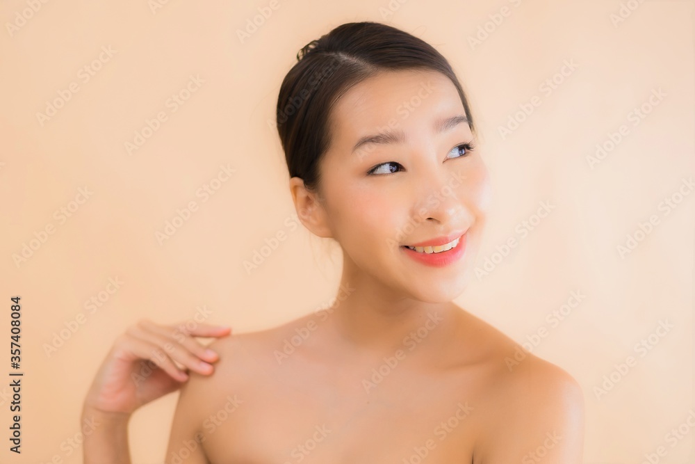 Portrait beautiful young asian face woman with beauty spa concept Portrait beautiful young asian face woman with beauty spa concept