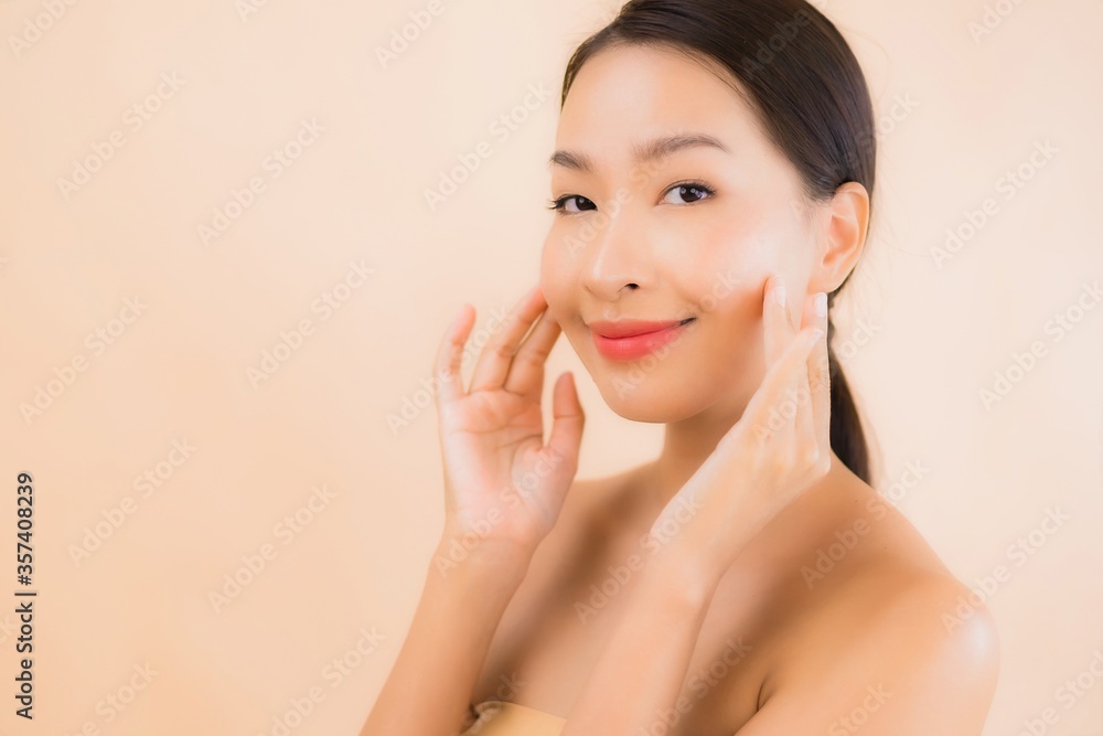 Portrait beautiful young asian face woman with beauty spa concept Portrait beautiful young asian face woman with beauty spa concept