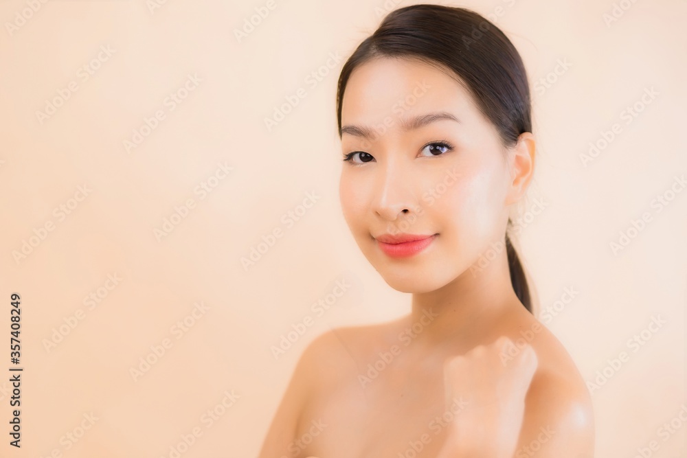 Portrait beautiful young asian face woman with beauty spa concept Portrait beautiful young asian face woman with beauty spa concept