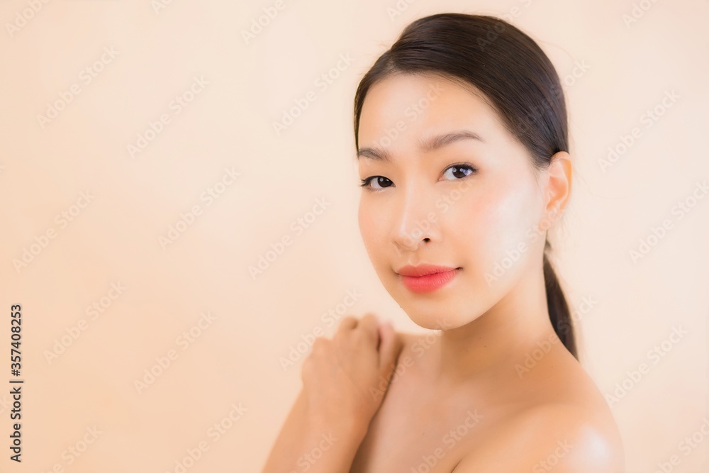 Portrait beautiful young asian face woman with beauty spa concept Portrait beautiful young asian face woman with beauty spa concept